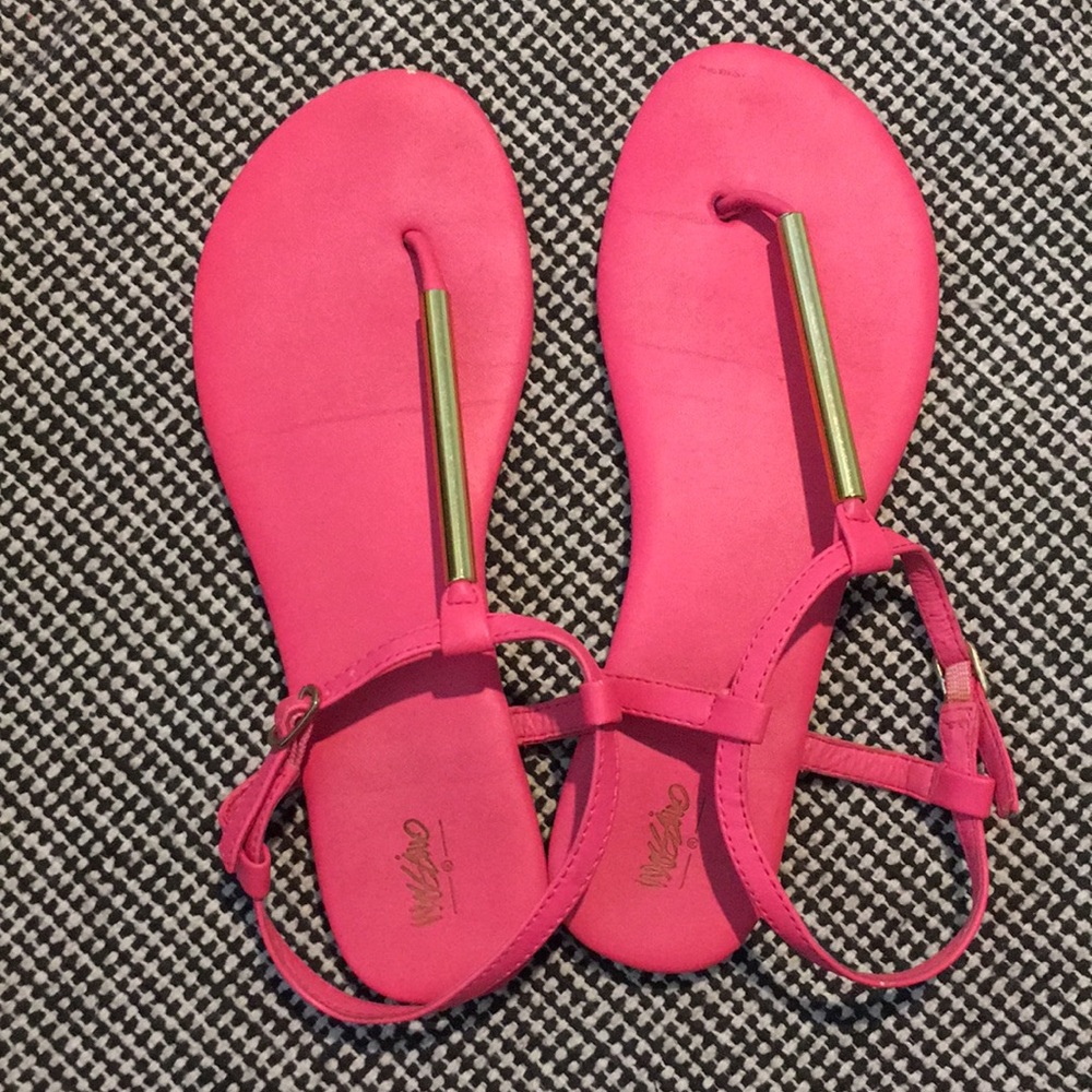 Ankle Strap Thong Sandals - Hot Pink